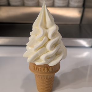 Cream Ice cream Foam Self standing cone